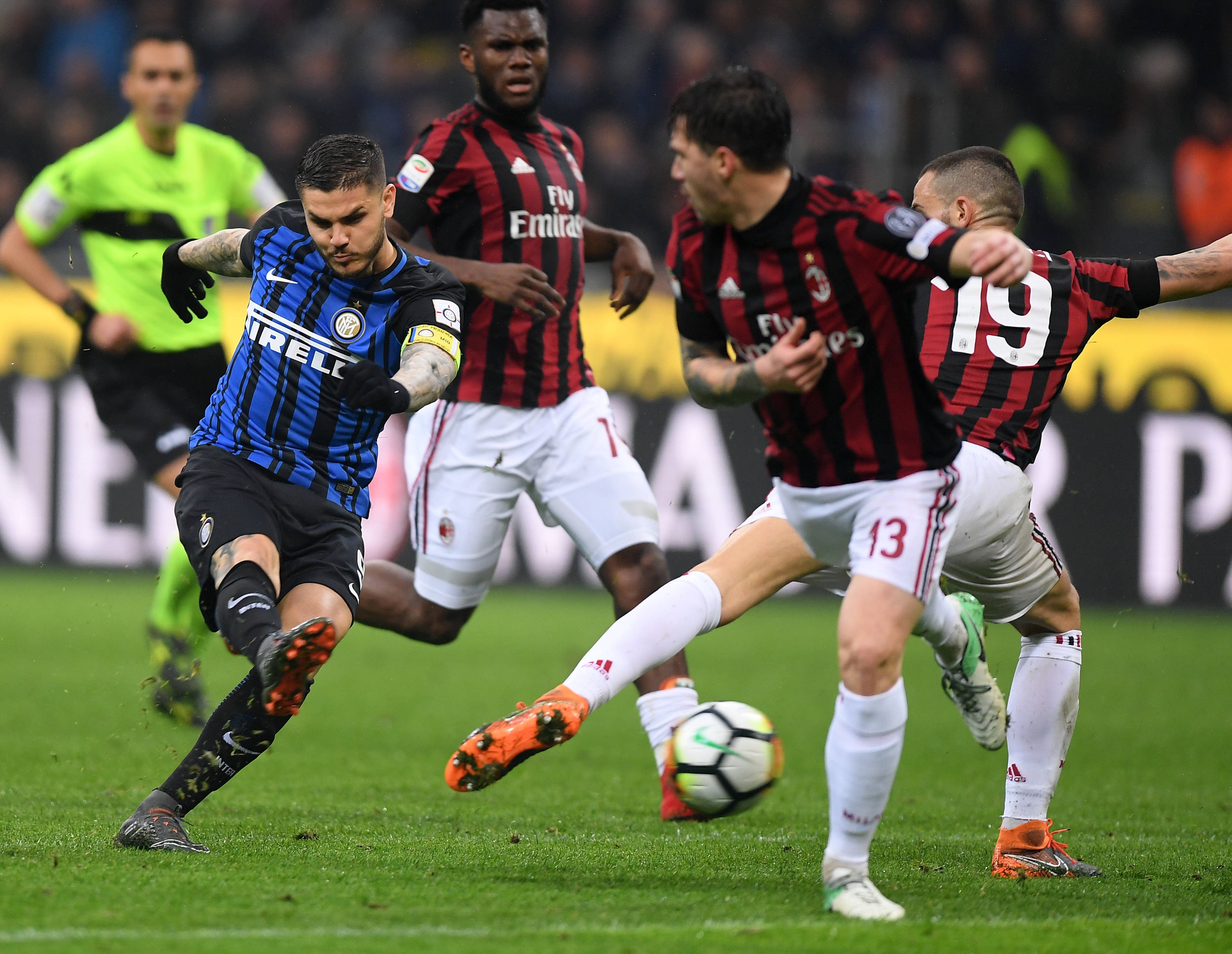 土耳其鏖战AC米兰，马尔基尼奥斯打破历史纪录
