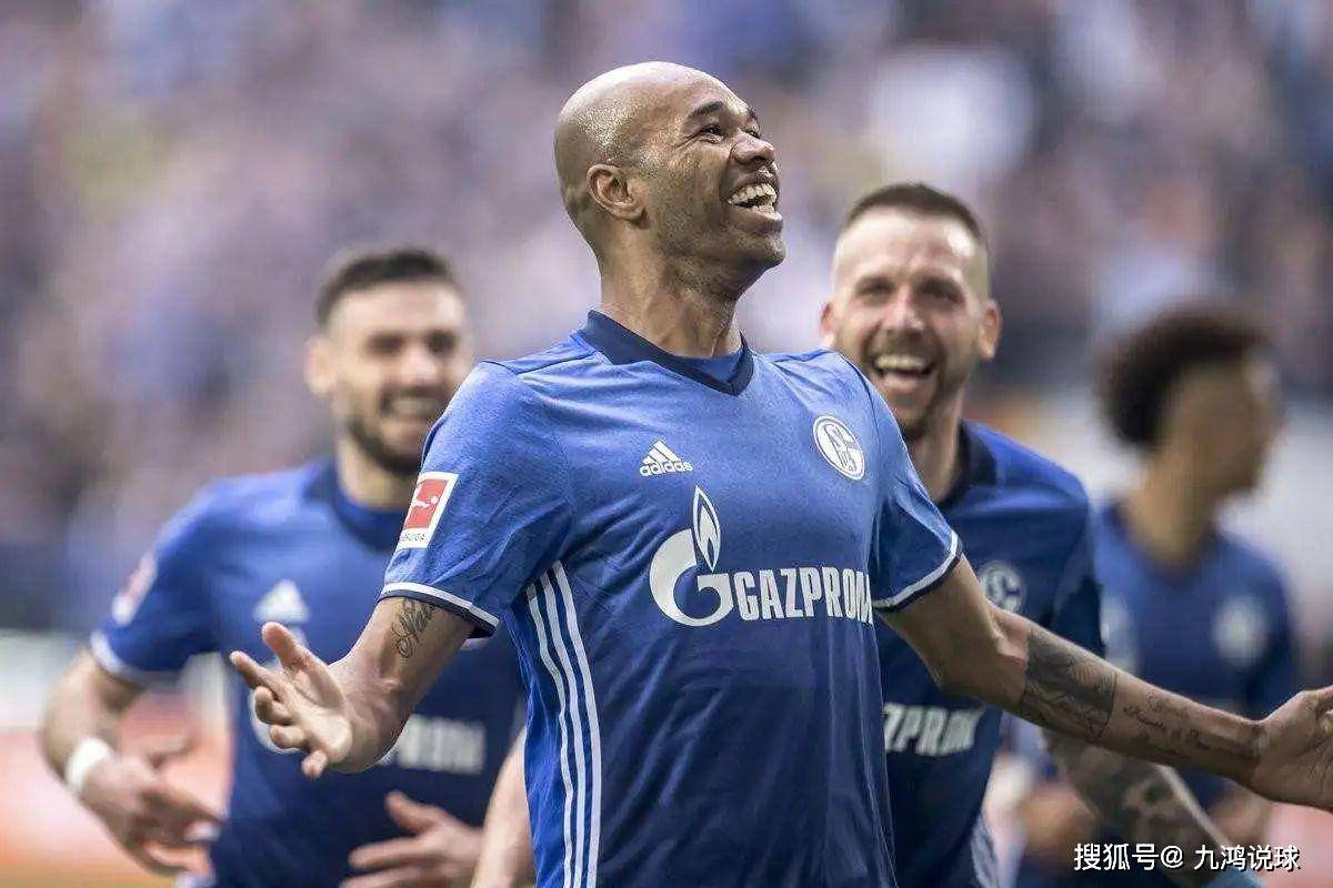 关于沙尔克主场惊险获胜,保住领头羊位置的信息 关于沙尔克主场惊险获胜,保住领头羊位置的信息