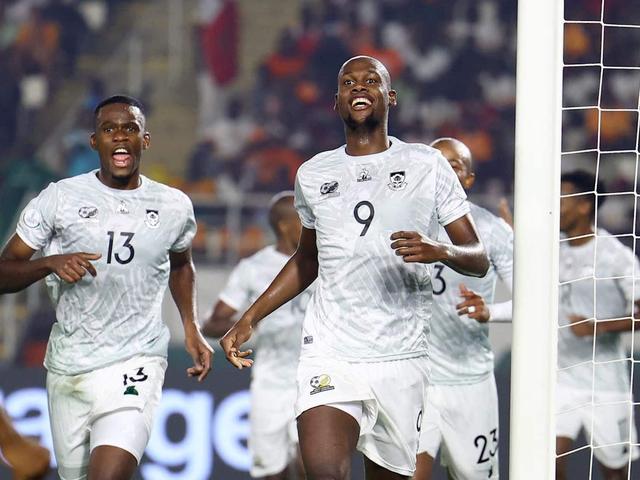 非洲球员闪耀赛场,助力球队晋级八强 非洲球员闪耀赛场,助力球队晋级八强