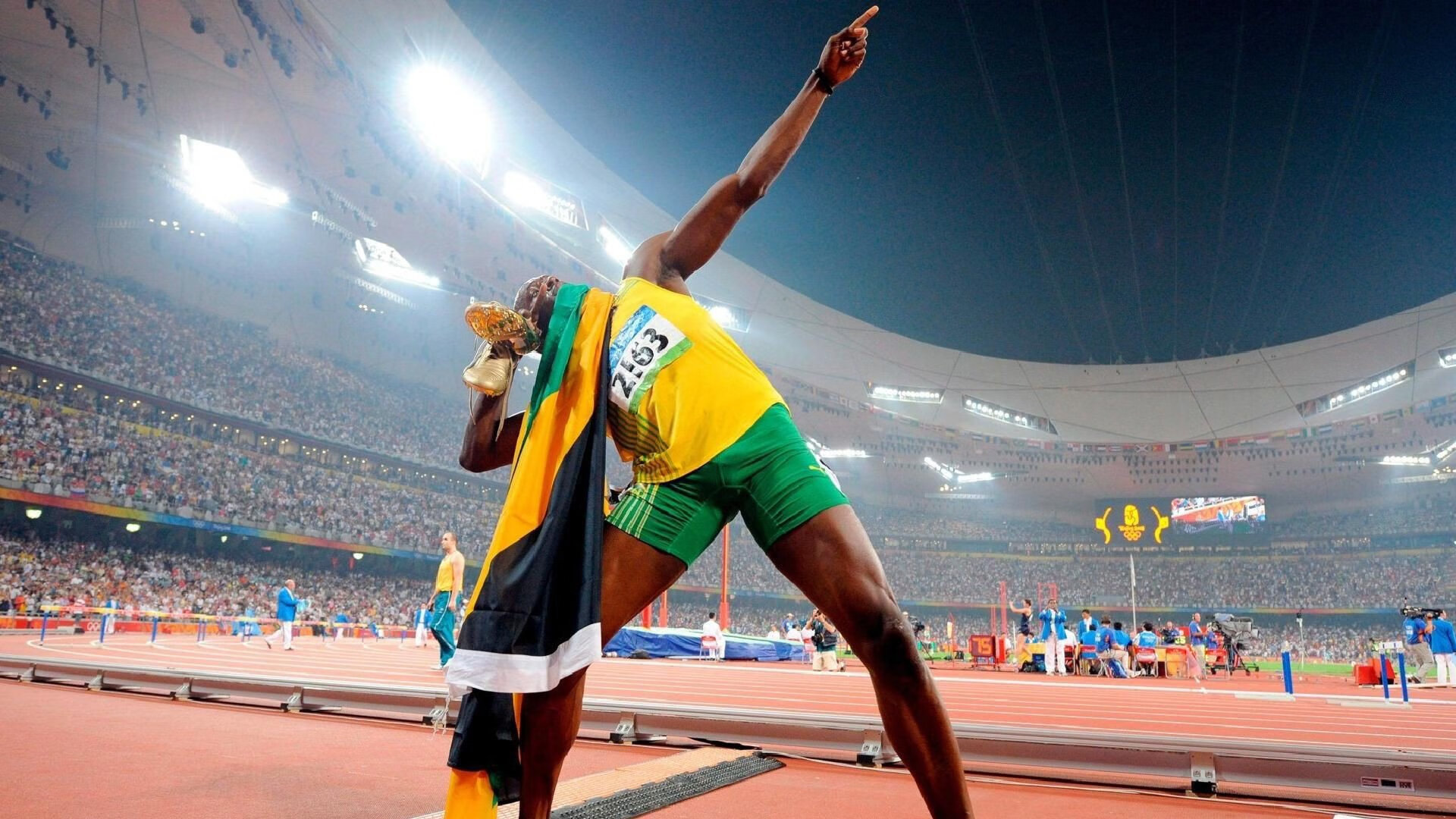 柏林之夜，皓月当空，王皓一剑封喉，德国战车难阻中国铁骑